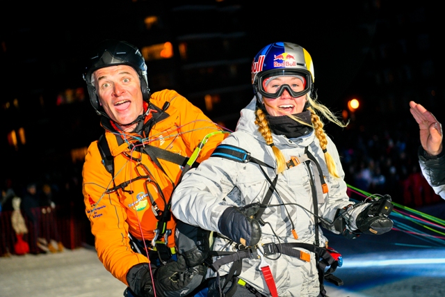 Tess Ledeux vol en parapente à la Plagne