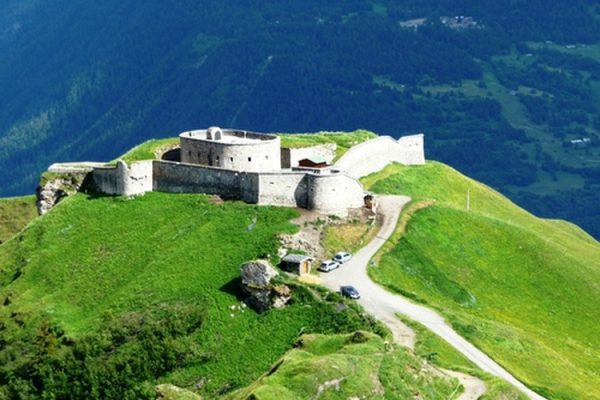 Air-Tarentaise-parapente-eTe-Vol-Parapente-du-FORT-DE-LA-PLATTE-Bourg-Saint-Maurice-Air-Tarentaise